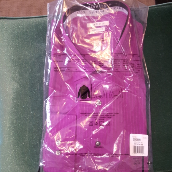 Dressy Van Heusen striped purple men's  shirt - Picture 4 of 5